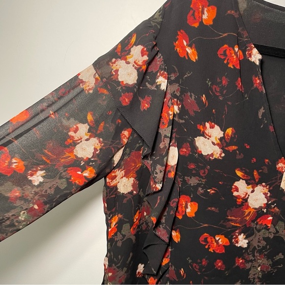 Aritzia Wilfred Women's black red floral ruffle long sleeve nadine blouse in M - Picture 5 of 8